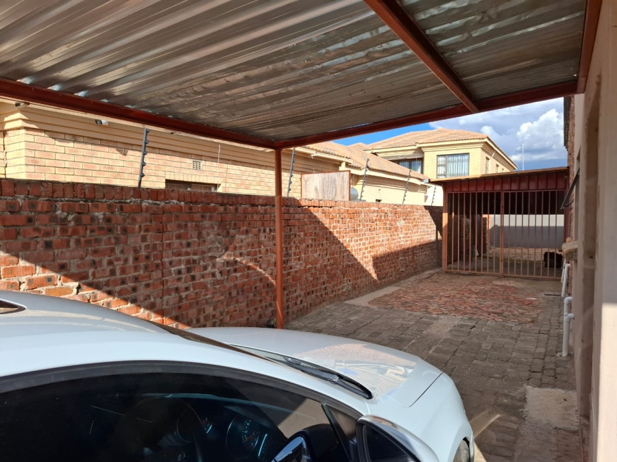 To Let 1 Bedroom Property for Rent in Vista Park Free State